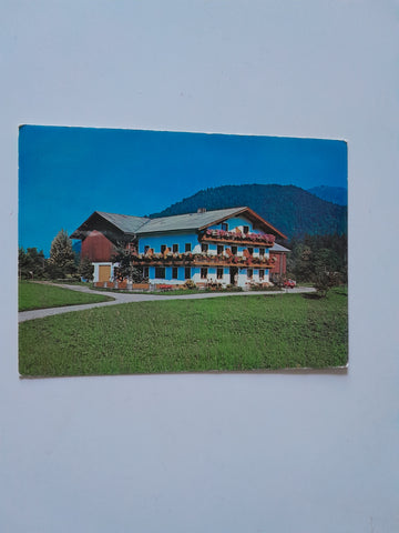 AK Strobl-Weißenbach 149. Althausgut Georg und Frieda Laimer.