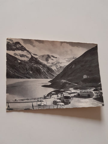 AK Kraftwerksanlagen Kaprun. (Salzburg) Parkplatz Mooserboden mit Stausee.