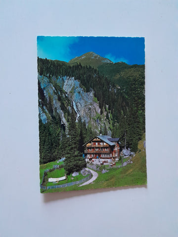 AK Alpengasthaus Berndlalm im Obersulzbachtal gegen den Hackkogel.