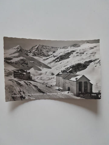 AK Alpenhotel Weißsee Rudolfshütte mit Bergstation der Weißseebahn. (1959)