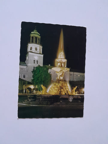 AK Salzburg. Glockenspielturm und Residenzbrunnen.