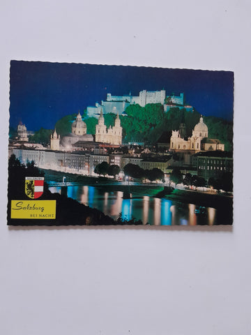 AK Salzburg bei Nacht.