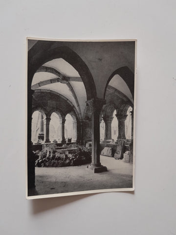 AK Salzburg. Erzabtei St. Peter. Brunnenhaus mit Kreuzgang.