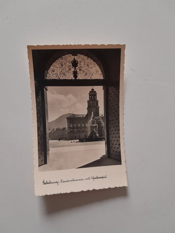 AK Salzburg. Residenzbrunnen mit Glockenspiel. (1939)