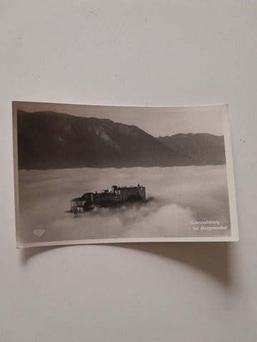 AK Hohensalzburg im Morgennebel.