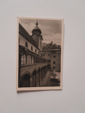 AK Benediktinenkloster Nonnberg i. Salzburg. Klosterhof.
