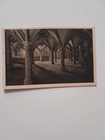 AK Benediktinenkloster Nonnberg i. Salzburg. Krypte mit Grab u. Altar der Hl. Erentrudis.