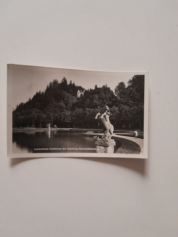 AK Lustschloss Hellbrunn bei Salzburg Monatschlösschen. (1933)