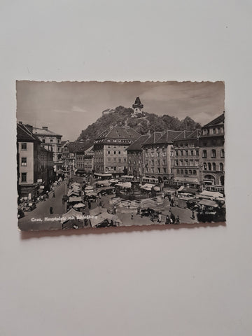 AK Graz Hauptplatz mit Schloßberg.