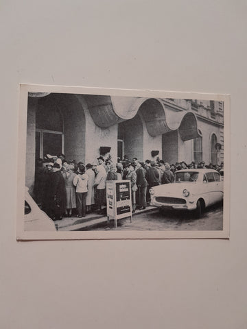 AK Am Weltspartag in der Steiermärkischen Sparkasse in Graz. (1963)