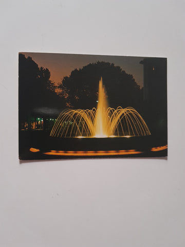 AK Grado. Notturno. La Fontana.