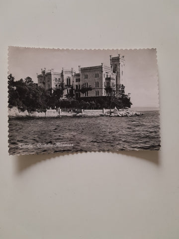 AK Trieste. Castello di Miramare.