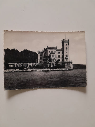 AK Trieste. Castello di Miramare.