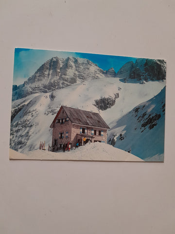 AK Rifugio C. Gilberti. Gruppo del M/te Canin.