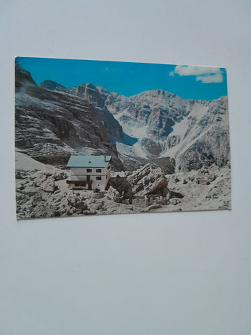 AK Cortina. Rifugio Giussani a Forcella Fontana Negra.