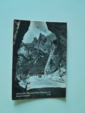 AK Strada delle Dolomiti al Passo Falzarego. Sasso di Stria.