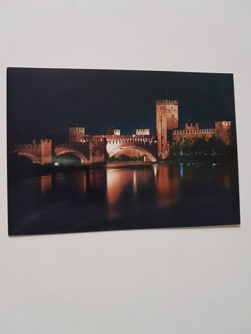 AK Verona. Ponte Scaligero. Notturno.