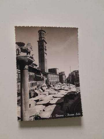 AK Verona Piazza Erbe.