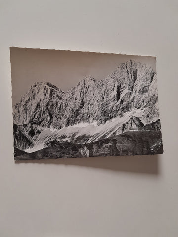 AK Südwandhütte mit Dachstein.