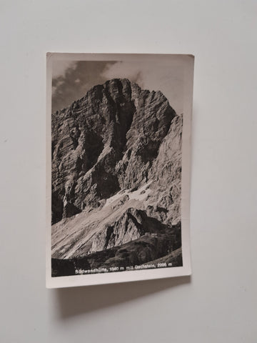 AK Südwandhütte mit Dachstein.