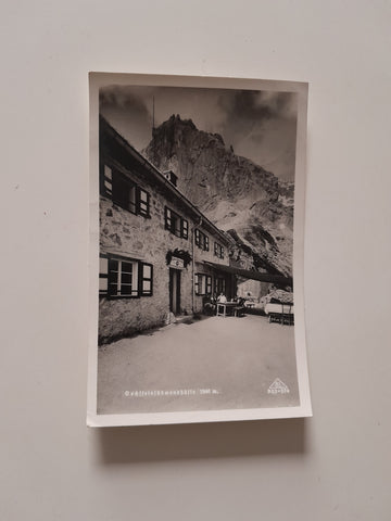AK Dachsteinsüdwandhütte.