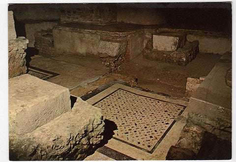 AK Aquileia. La Cripta degli scavi.