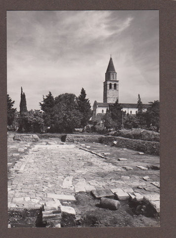 AK Aquileia. Piazza e resti di mercati tardoromani.