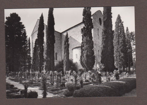 AK Aquileia. Il Cimitero dei Caduti. (visione parziale)