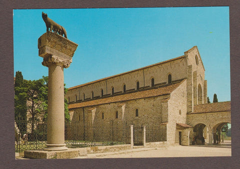 AK Aquileia. Basilica di Popo con lupa.