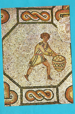 AK Aquileia. Basilica di Poppo. Mosaico pavimentale. Giovanetta offerente.