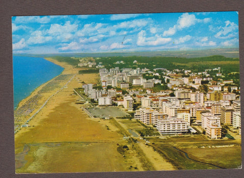 AK Bibione. Veduta aerea della grande spiaggia.