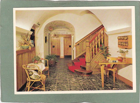AK Mariazell. Hotel Goldene Krone. Halle.