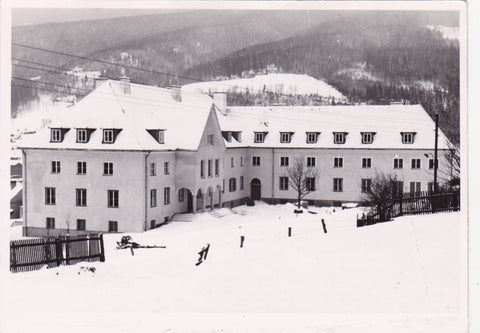 AK Mürzzuschlag. Bezirks-Altenheim.