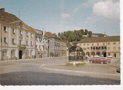 AK Bruck an der Mur. Rathaus und Eiserner Brunnen.