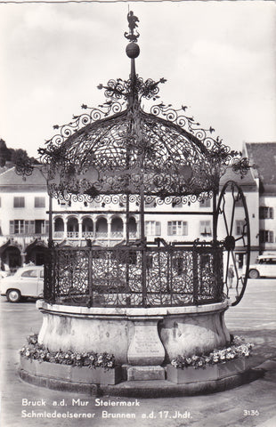 AK Bruck a.d. Mur. Schmiedeeiserner Brunnen.