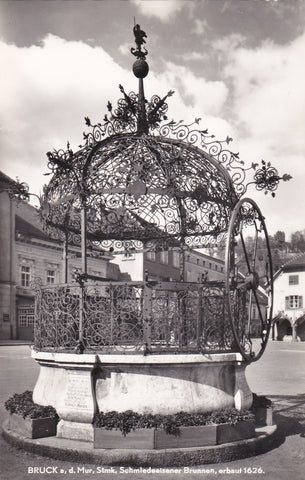 AK Bruck a.d. Mur. Schmiedeeiserner Brunnen. (1959)
