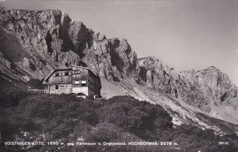 AK Voisthalerhütte geg. Karlmauer u. Drahtewand. Hochschwab. (1955)