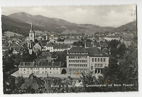 AK Bruck a.d. Mur, Gesamtansicht mit Stadt-Theater.
