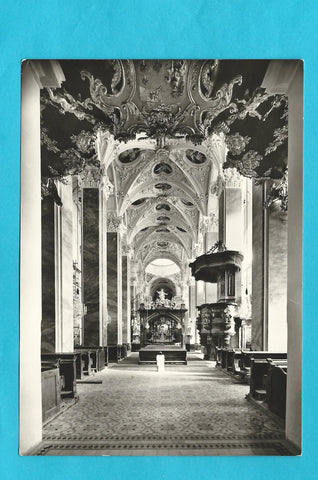 AK Wallfahrtskirche Mariazell. Blick vom Hauptportal nach Osten zur Gnadenkapelle und zum Kuppelraum.