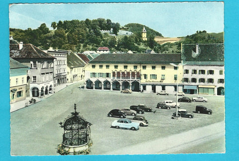 AK Bruck an der Mur. Hauptplatz mit Schloßberg.