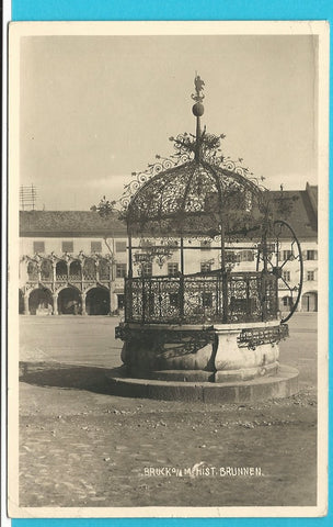 AK Bruck an der Mur. Historischer Brunnen.