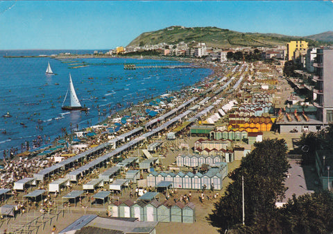 AK Cattolica. La spiaggia.