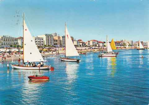 AK Cattolica. Alberghi sul mare.