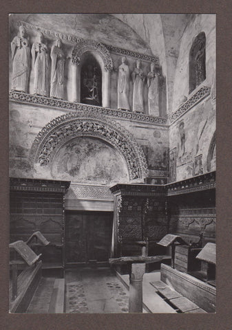 AK Cividale. Interno del Tempietto di S. Maria in Valle. La parete d'ingresso.