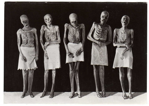 AK Venzone – Mummie nella Rotonda.