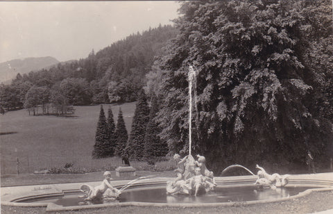 AK Bad Ischl. Brunnen im Kaiserpark. (1933)