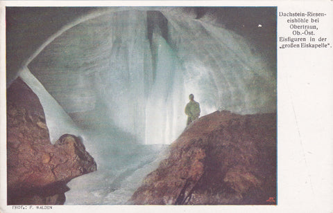 AK Dachstein-Rieseneishöhle bei Obertraun. Eisfiguren in der großen Eiskapelle.