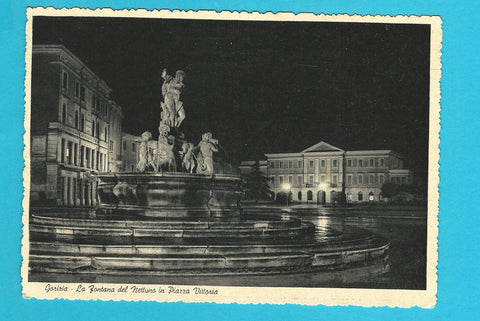AK Gorizia - La fontana del Nettuno in Piazza Vittoria.