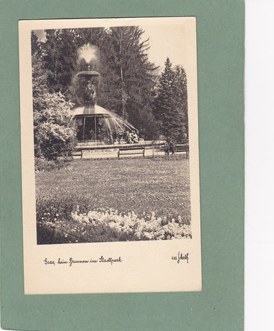 AK Graz beim Brunnen im Stadtpark.