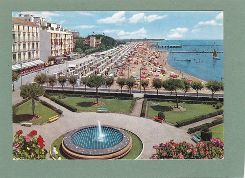 AK Grado. La Spiaggia vista dalla Villa Marchesini.